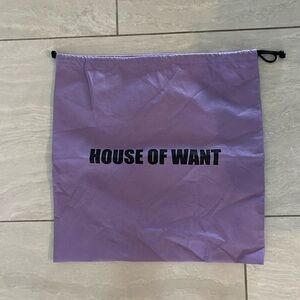 House of want dust bag 17.5” x 18”